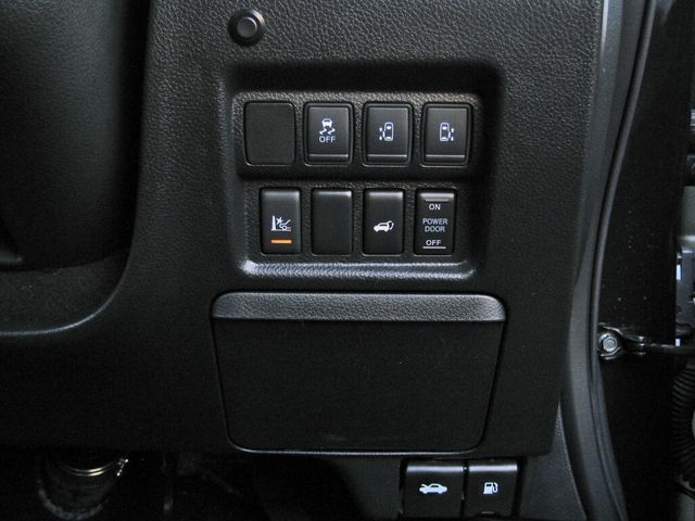 Nissan ELGRAND 2017-06 1899-18
