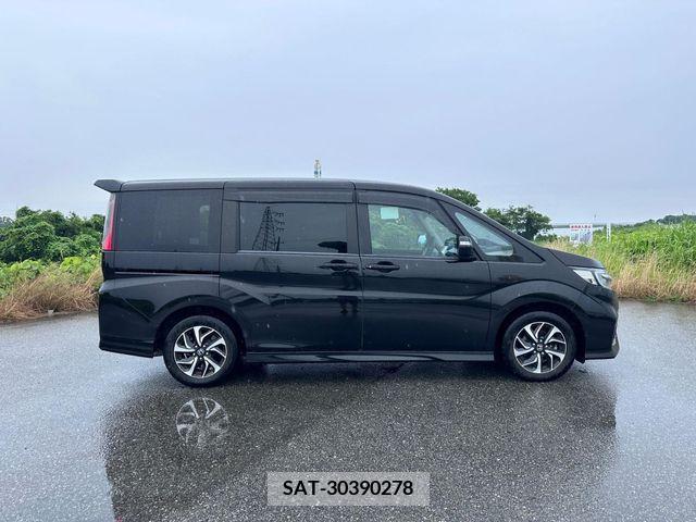 Honda e 2019-07 331693-6