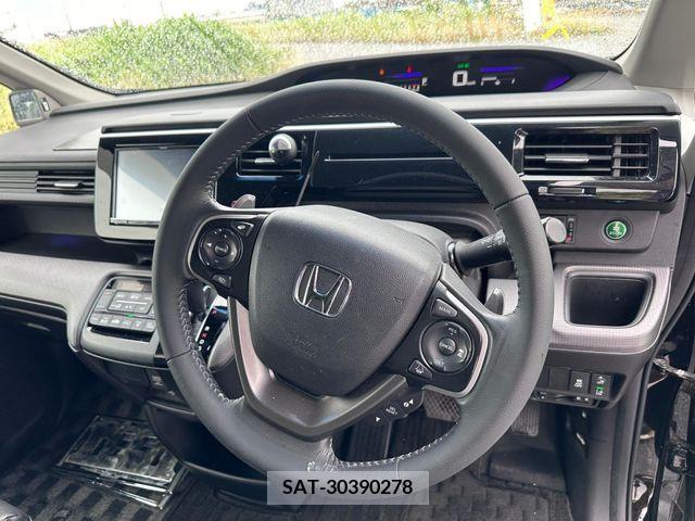 Honda e 2019-07 331693-11