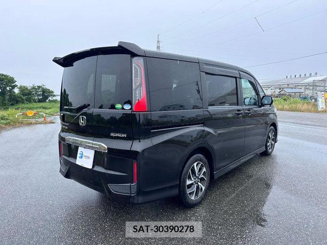 Honda e 2019-07 331693-5