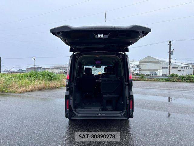 Honda e 2019-07 331693-19