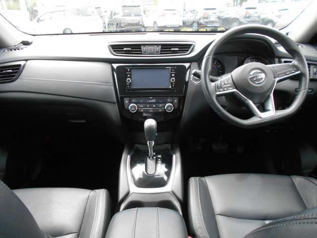 Nissan X-TRAIL 2017-09 9634-2