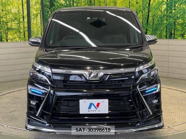 Toyota VOXY 2020-02 394975-14