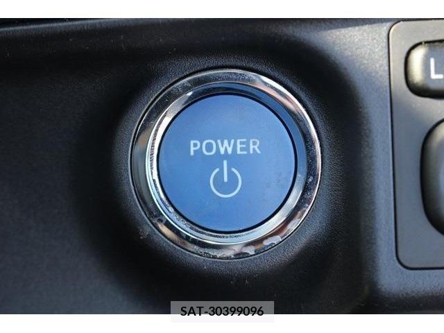 Toyota AQUA 2017-06 389317-3