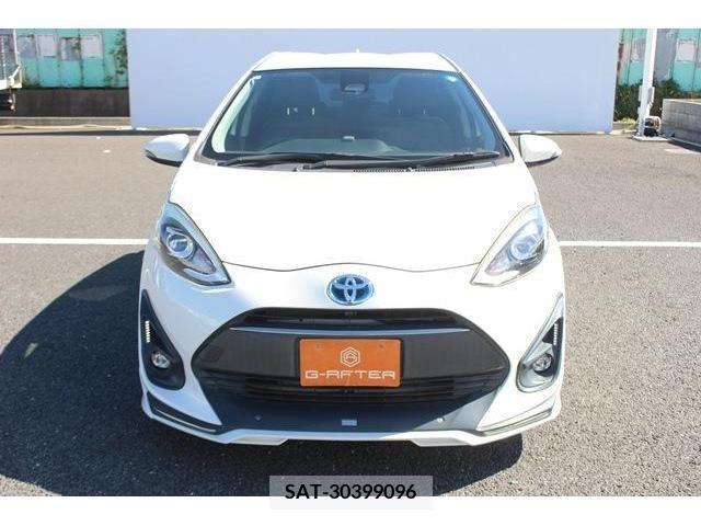 Toyota AQUA 2017-06 389317-7