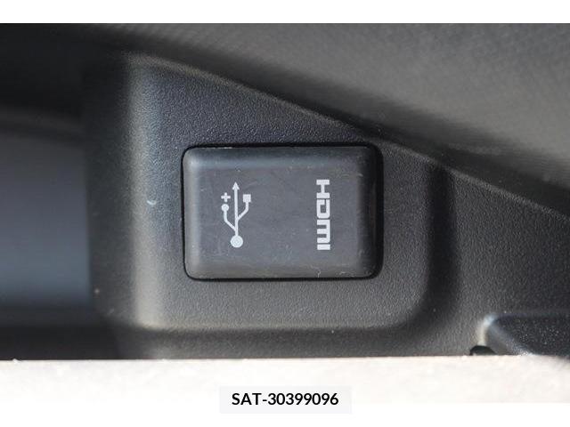 Toyota AQUA 2017-06 389317-6