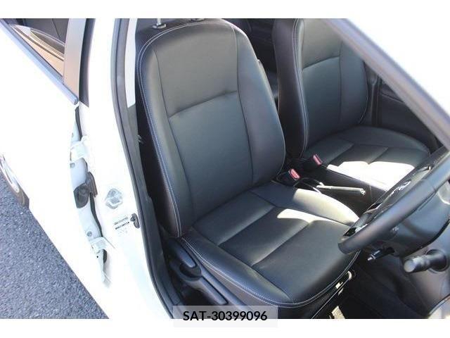 Toyota AQUA 2017-06 389317-15