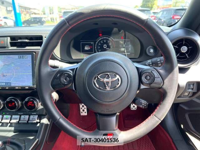 Toyota 86 2022-05 270810-11