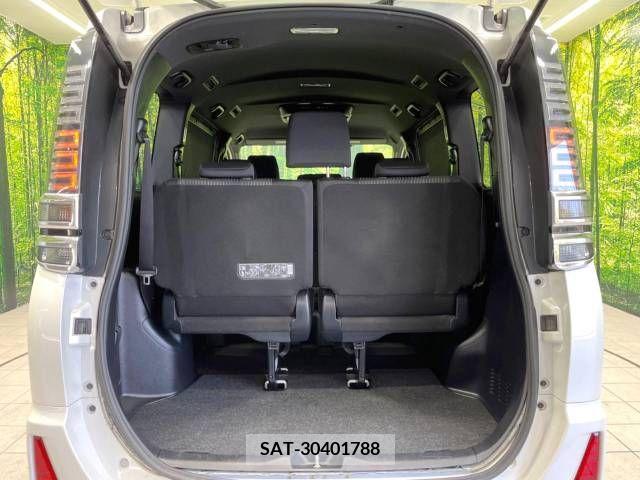 Toyota VOXY 2017-09 246864-11