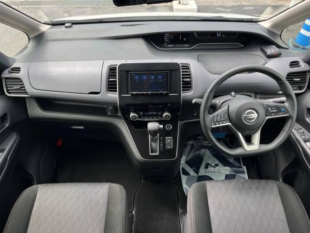 Nissan SERENA 2022-07 458572-1