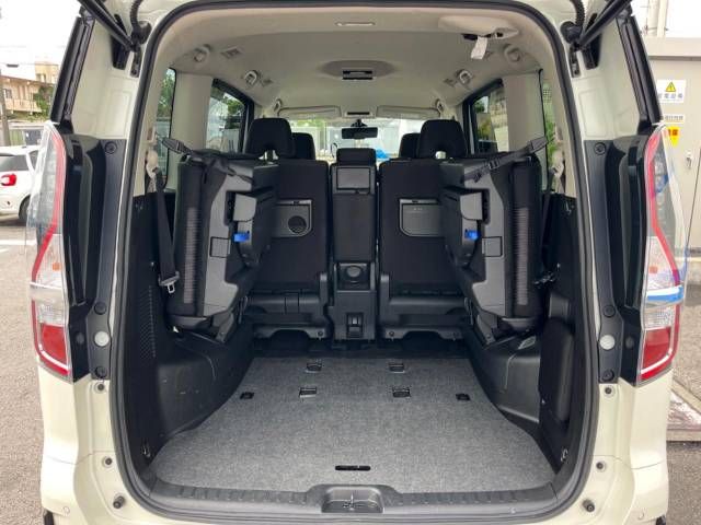 Nissan SERENA 2022-07 458572-11