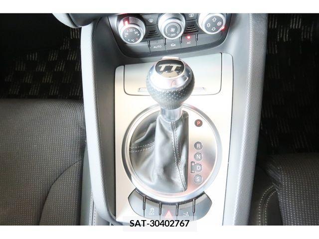 Audi TT 2011-07 395806-9