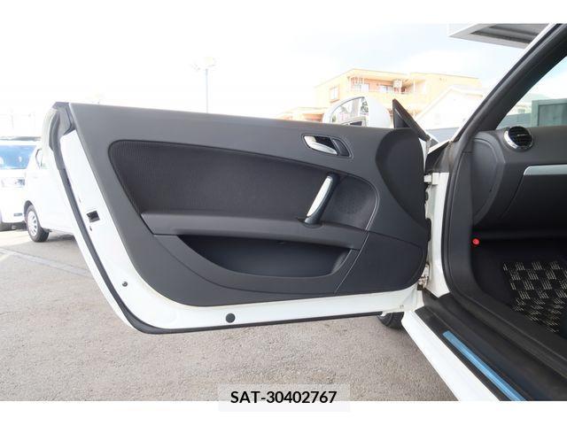 Audi TT 2011-07 395806-20