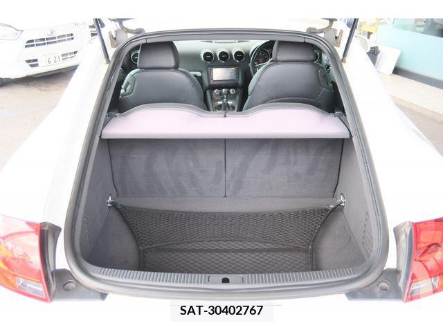 Audi TT 2011-07 395806-23