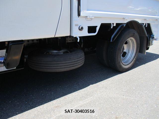 Mitsubishi CANTER 2017-03 264756-11