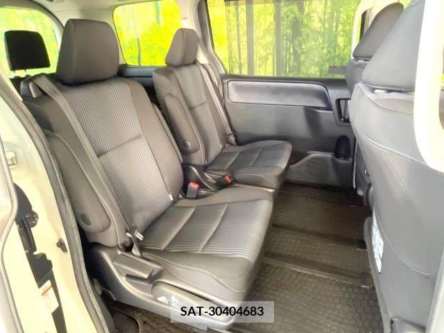 Toyota NOAH 2014-02 279478-9