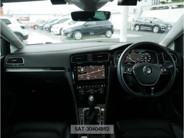 VolksWagen GOLF 2020-02 320334-13