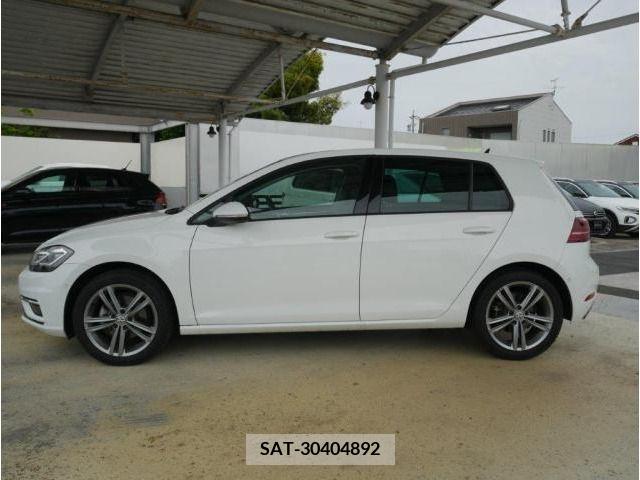 VolksWagen GOLF 2020-02 320334-10