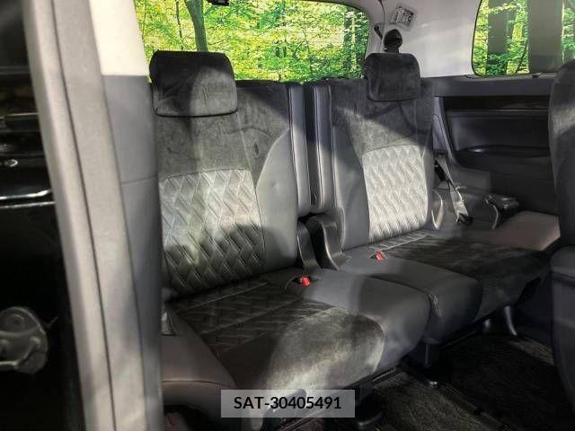 Toyota VELLFIRE 2016-11 224645-11