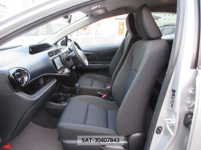 Toyota AQUA 2017-03 291927-10