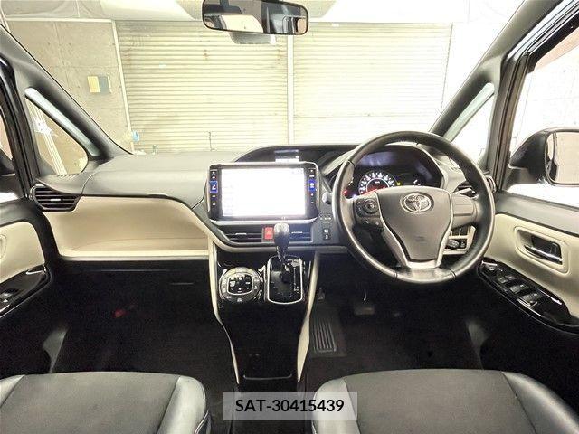 Toyota NOAH 2018-12 345871-2