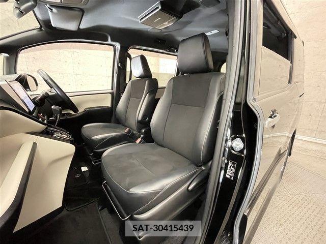 Toyota NOAH 2018-12 345871-5