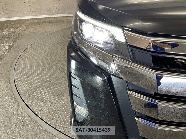 Toyota NOAH 2018-12 345871-19