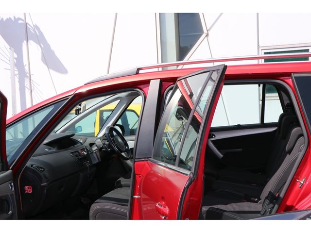 Citroen C4 PICASSO 2012-11 8360-8