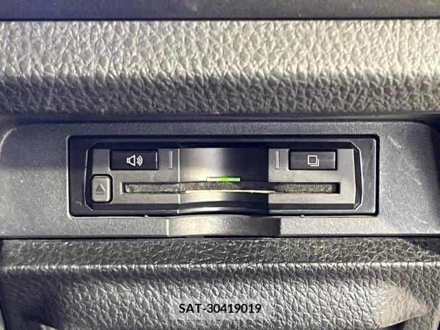 Toyota VOXY 2018-02 345031-8