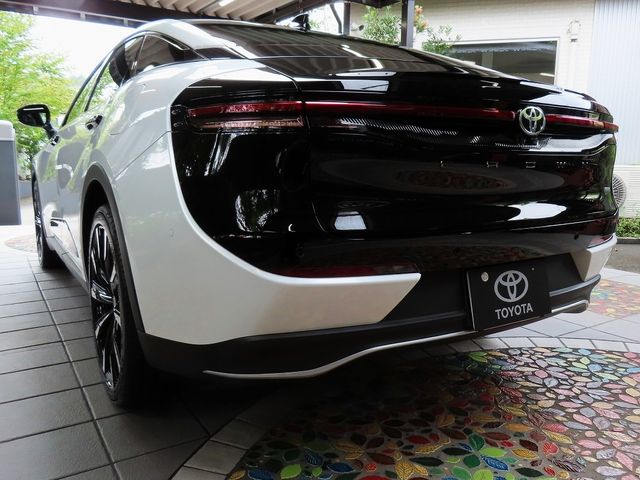 Toyota CROWN 2023-07 23416-1