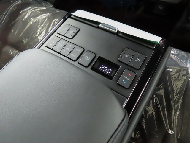 Toyota CROWN 2023-07 23416-27