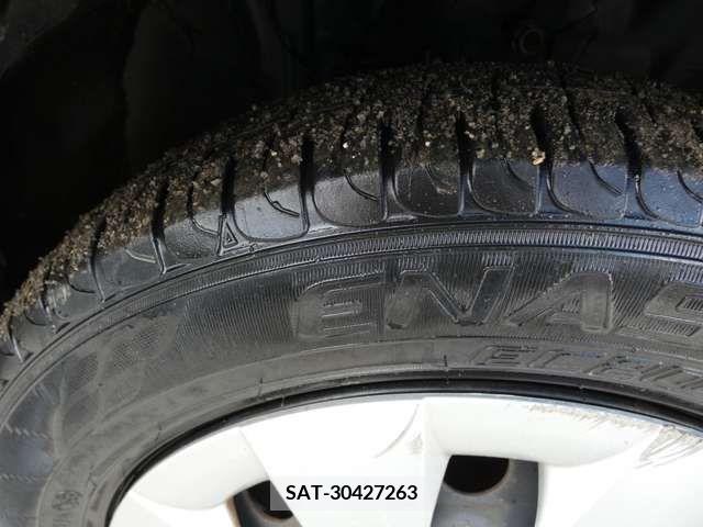 Toyota SPADE 2013-09 313679-15