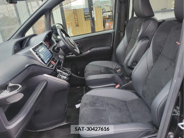 Toyota VOXY 2017-09 289150-3