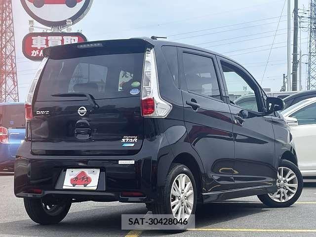 Nissan DAYZ 2014-01 266556-2