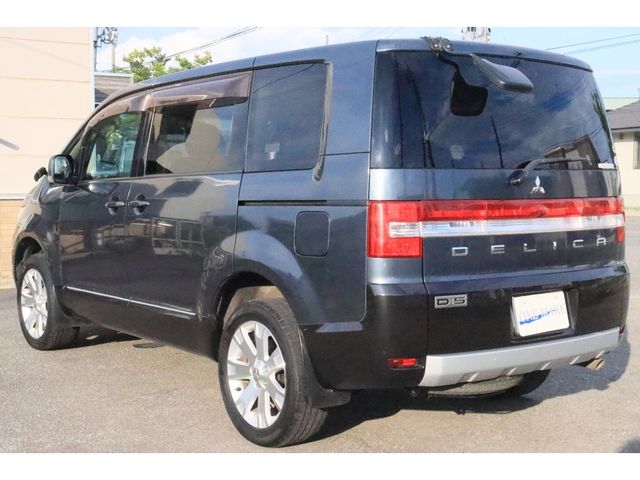 Mitsubishi DELICA D5 2007-11 18152-3