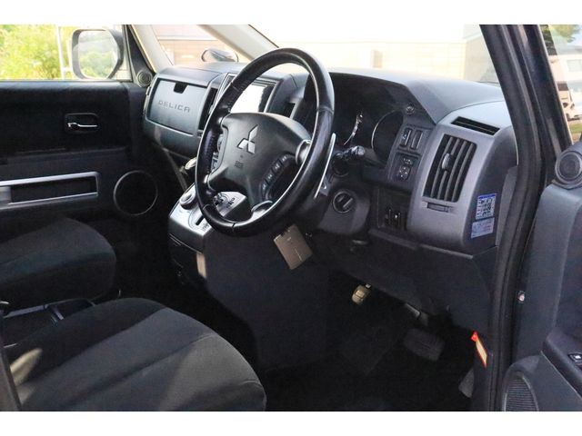 Mitsubishi DELICA D5 2007-11 18152-11