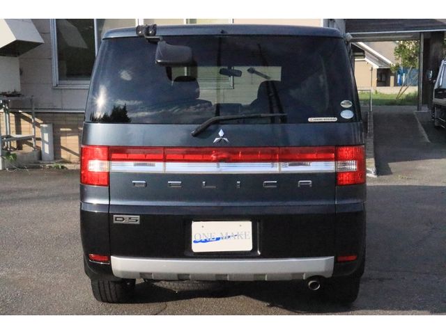 Mitsubishi DELICA D5 2007-11 18152-4