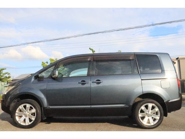 Mitsubishi DELICA D5 2007-11 18152-7