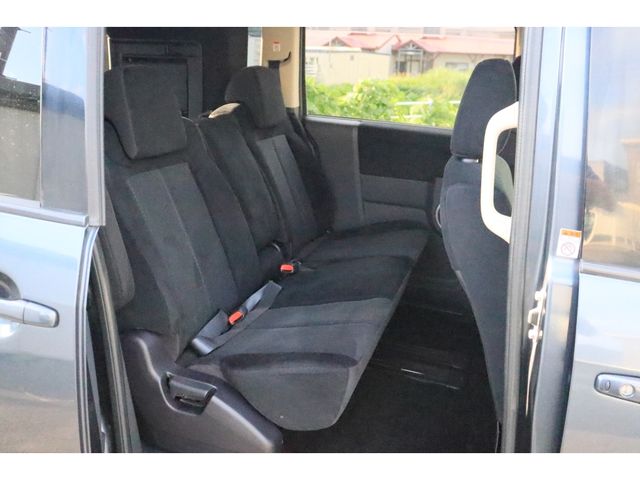 Mitsubishi DELICA D5 2007-11 18152-16
