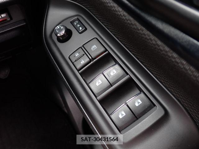 Toyota NOAH 2018-05 347769-21