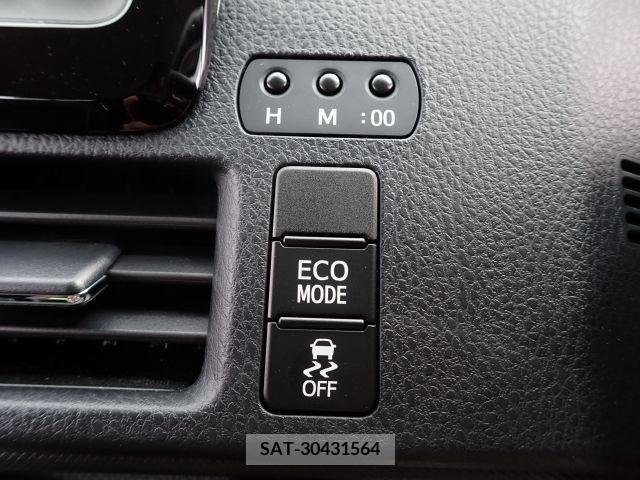 Toyota NOAH 2018-05 347769-11