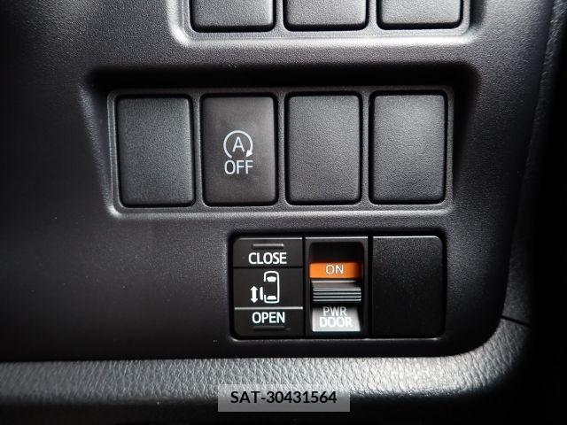 Toyota NOAH 2018-05 347769-9