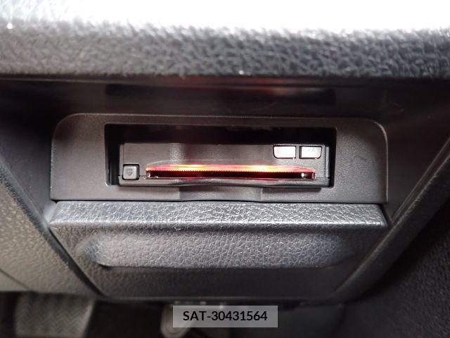 Toyota NOAH 2018-05 347769-7