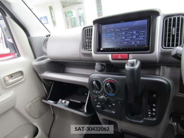 Suzuki EVERY 2018-12 297423-17
