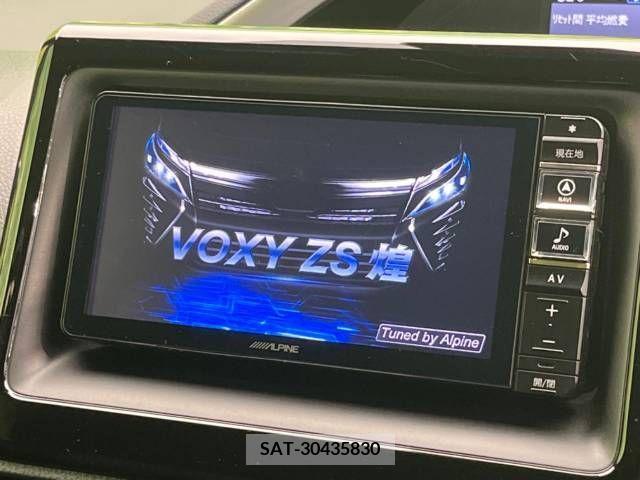 Toyota VOXY 2018-03 370324-5