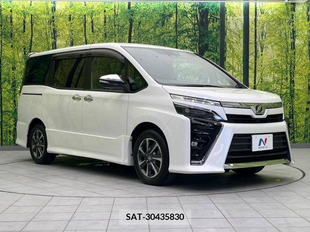 Toyota VOXY 2018-03 370324-17