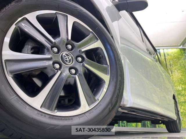 Toyota VOXY 2018-03 370324-14