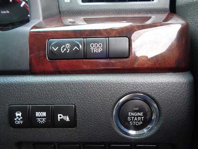 Toyota VELLFIRE 2011-12 20746-7