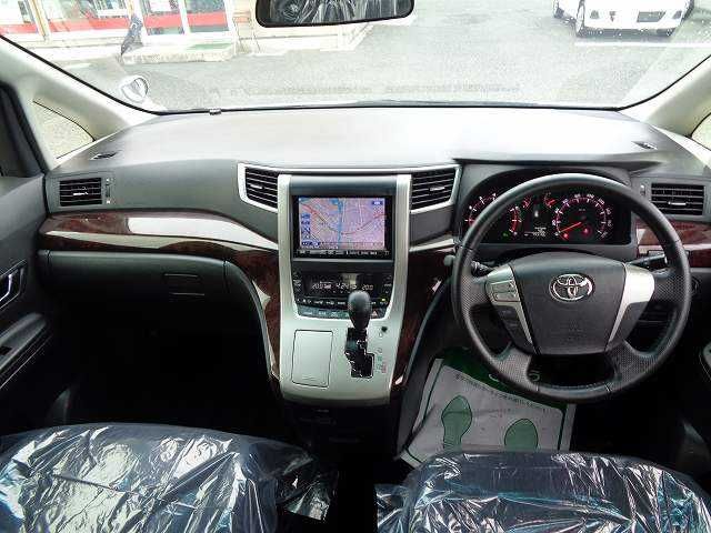 Toyota VELLFIRE 2011-12 20746-1