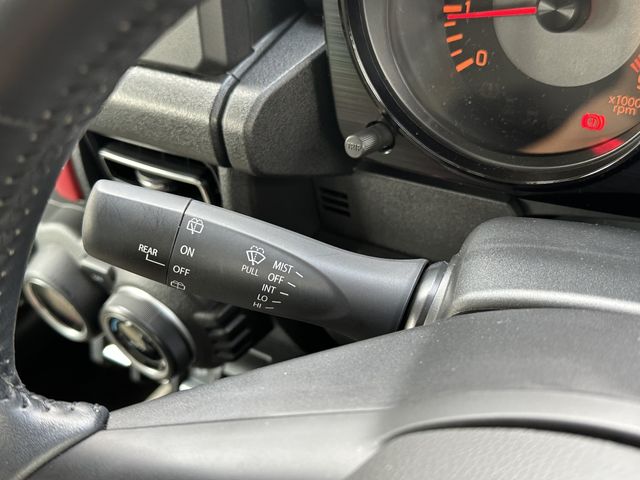 Suzuki JIMNY 2021-09 24359-12
